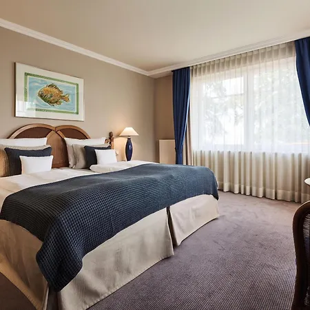 Aja Strandhotel Bansin הרינגסדורף