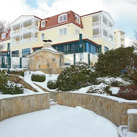 Aja Strandhotel Bansin 塞巴特黑灵斯多夫