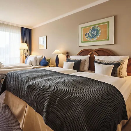 Aja Strandhotel Bansin 4*